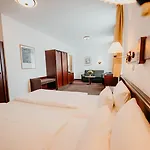 Sonnenhotel Hoher Hahn فندق شفارتسنبرغ