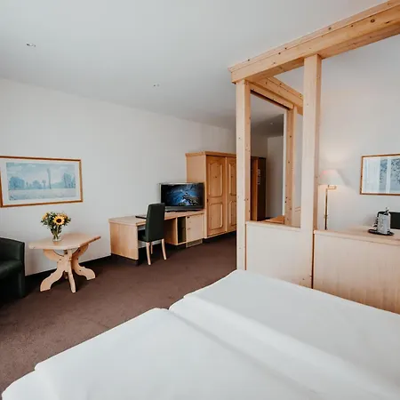 Sonnenhotel Hoher Hahn 4*